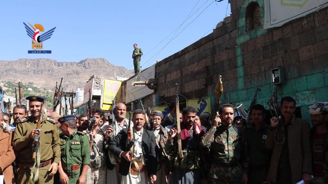 إب .. وقفة قبلية في مديرية السدة إعلانًا للنفير لمواجهة الأعداء