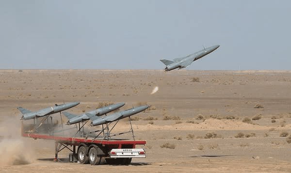 البحرية الإيرانية تستهدف مخازن الوقود في قاعدة "رامات ديفيد" الجوية الصهيونية