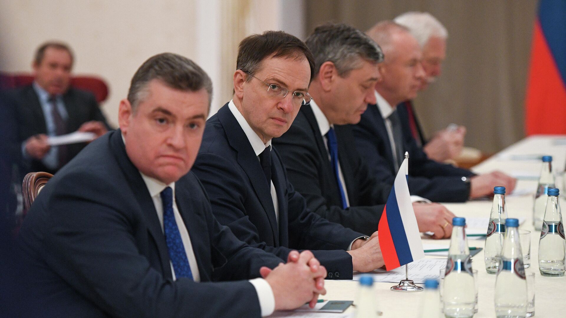 إعلام: التهديدات الأمريكية بالانسحاب من المفاوضات حول أوكرانيا تستهدف على الأرجح كييف وليس موسكو