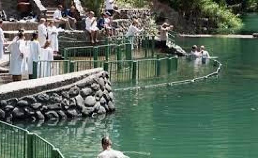 العدو ومستوطنوه يقتحمون منطقة برك سليمان السياحية جنوب بيت لحم