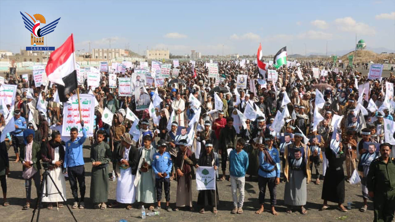 حشود كبرى في 38 ساحة بتعز تحت شعار "مع غزة وفلسطين في مواجهة القتلة والمستكبرين"