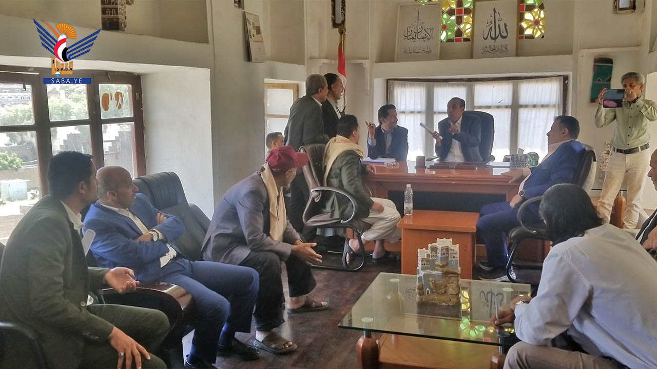 مناقشة القضايا المتعلقة بمشروع دعم الحرف اليدوية والتقليدية