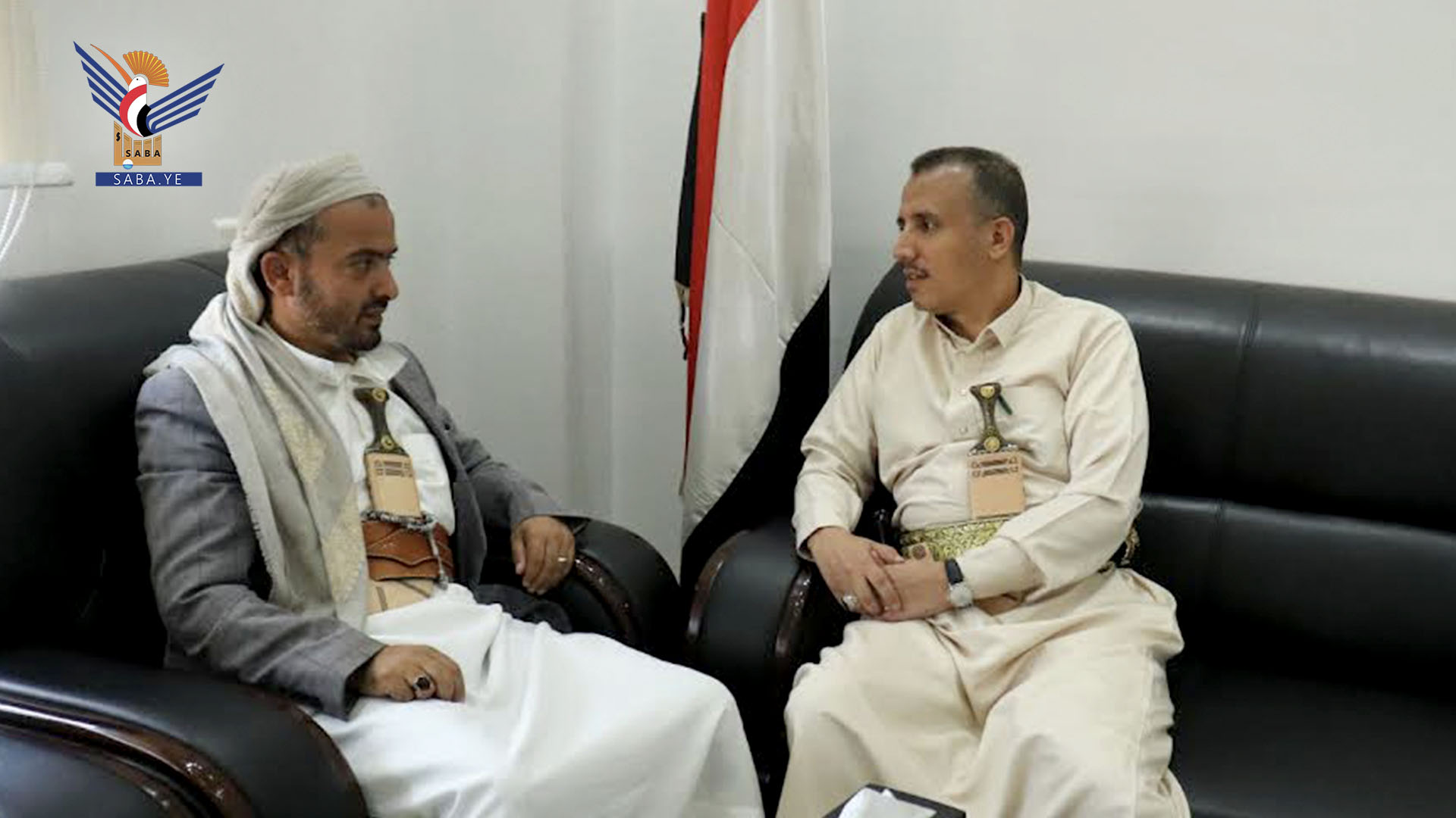 مناقشة تعزيز التعاون بين مصلحة الضرائب والجمارك بالأمانة 