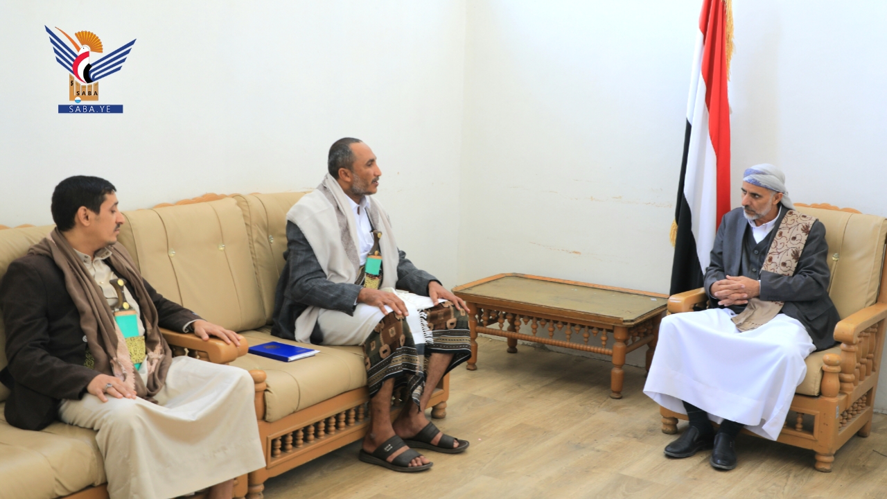 العلامة مفتاح يناقش مع محافظ الحديدة أوضاع المحافظة واحتياجاتها الملحة