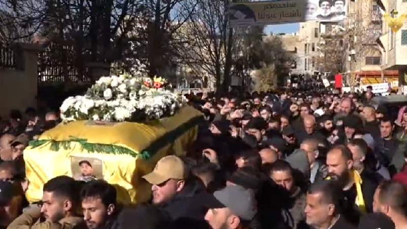 حزب الله اللبناني يشيع الشهيدان ياغي والسبلاني بعد ارتقائهما في العدوان الإسرائيلي أمس
