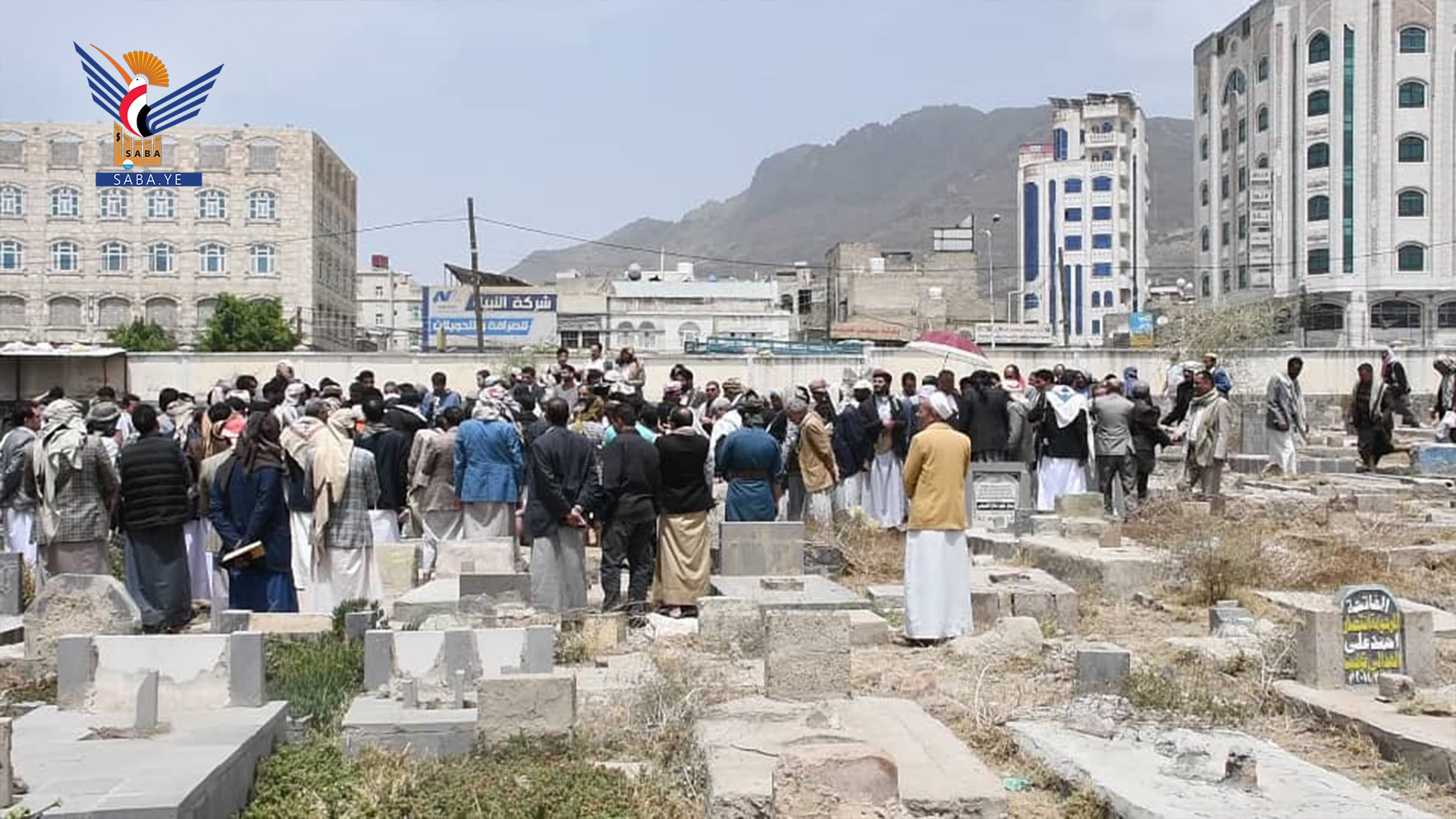 السامعي والعيدروس يشاركان في مراسم تشييع جثمان المناضل صالح صائل