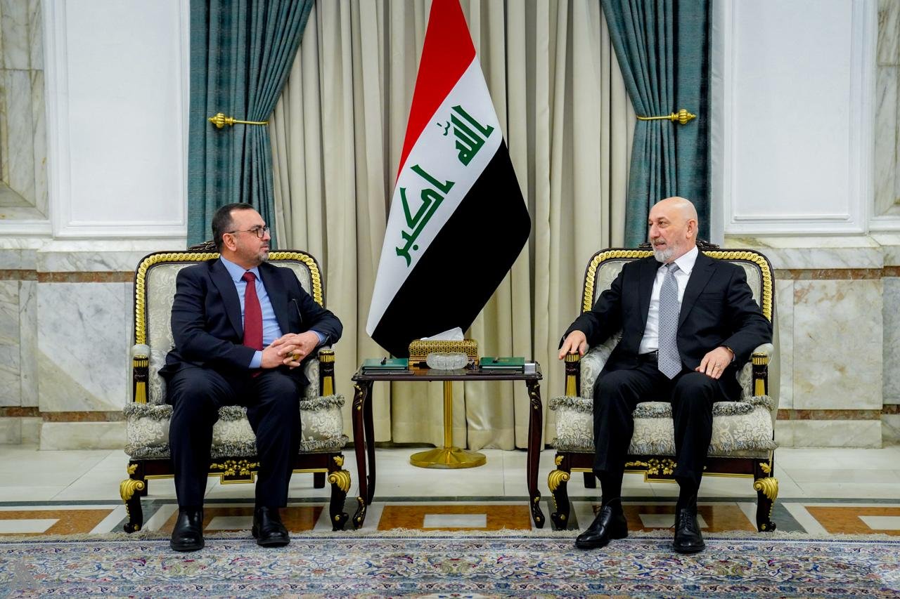 الرئيس العراقي يؤكد ضرورة حسم الاستحقاقات الدستورية