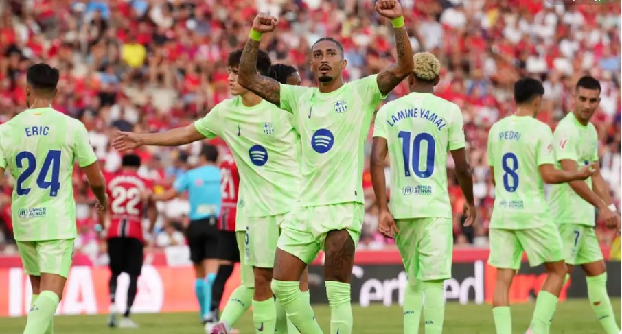 برشلونة يستهل حملة الدفاع عن لقبه بثلاثية في مايوركا