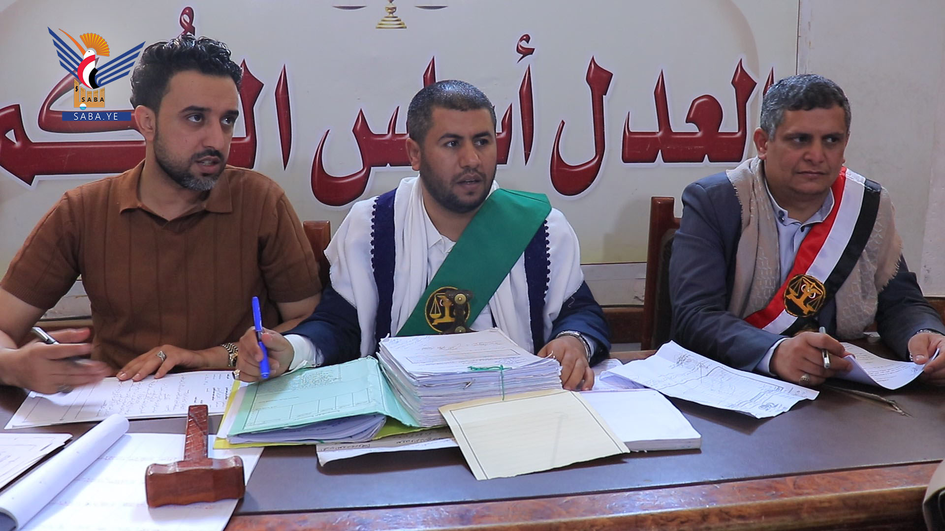الجزائية المتخصصة بأمانة العاصمة تقضي بالسجن بحق 12 متهماً في قضايا اتجار وتعاطي المخدرات
