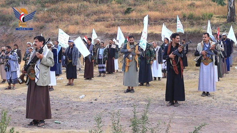 مناورة لخريجي دورات قادة كتائب من مسؤولي التعبئة في إب