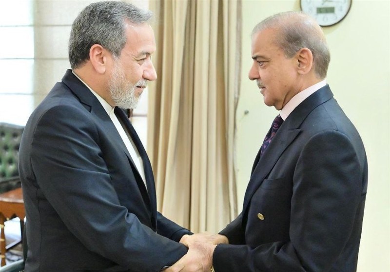 مشاورات إيرانية باكستانية مكثفة لإلزام واشنطن بتنفيذ تعهداتها