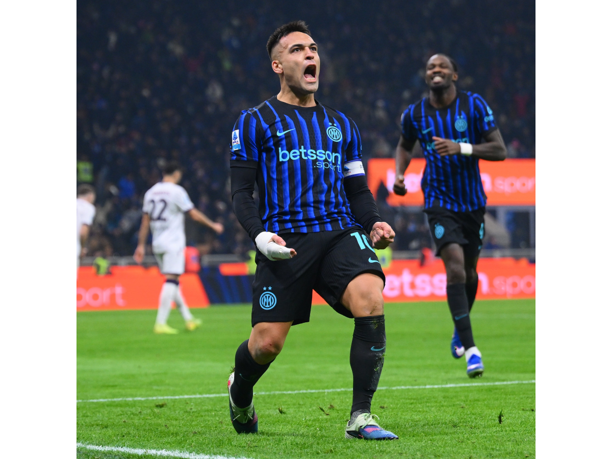 إنتر ميلان يعلن إصابة هدافه لاوتارو مارتينيز وغيابه عن الملاعب