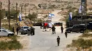 "مركز سجل": العدو الإسرائيلي يقيم حاجزا مؤقتا في ريف القنيطرة السوري