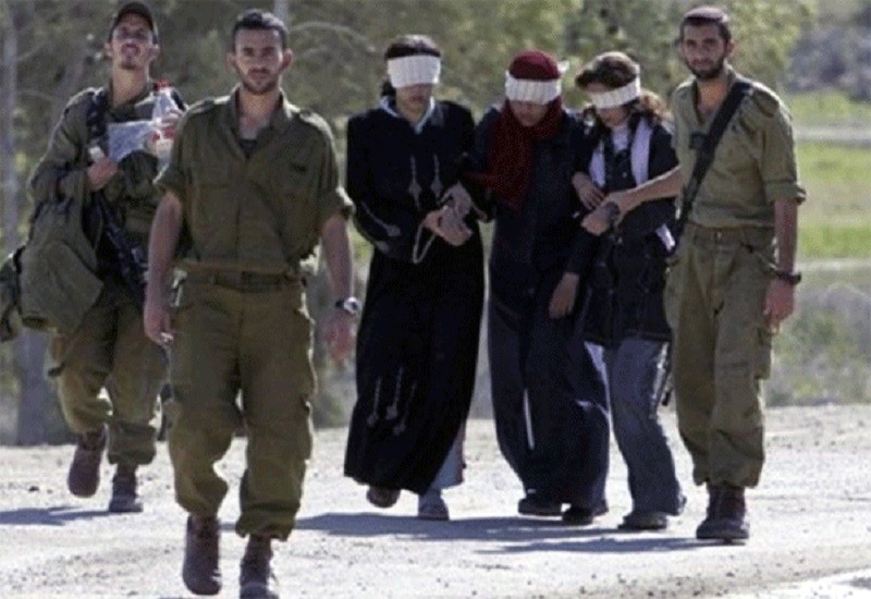 العدو الصهيوني يعتقل تسعة فلسطينيين بينهم مسن وأسرى محررون في الضفة 