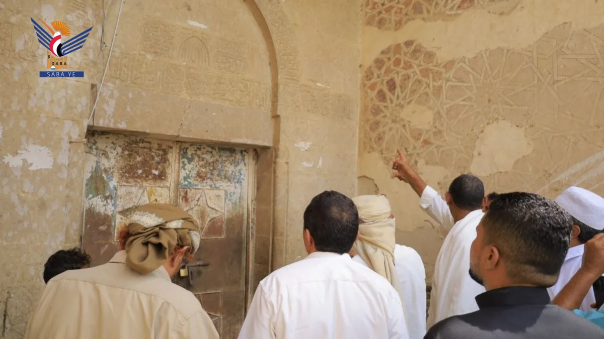 فريق أثري يتفقد أوضاع المعالم التاريخية بمديرية حيس بالحديدة
