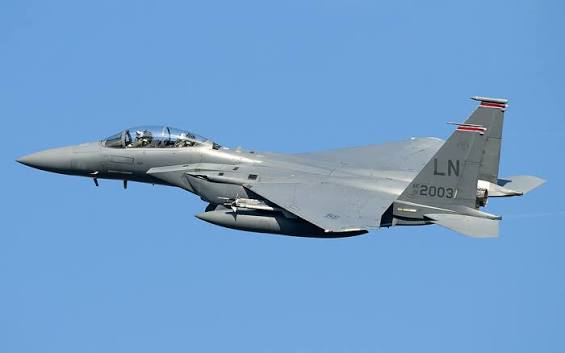 الجيش الإيراني يُسقط طائرة أمريكية إف - 15