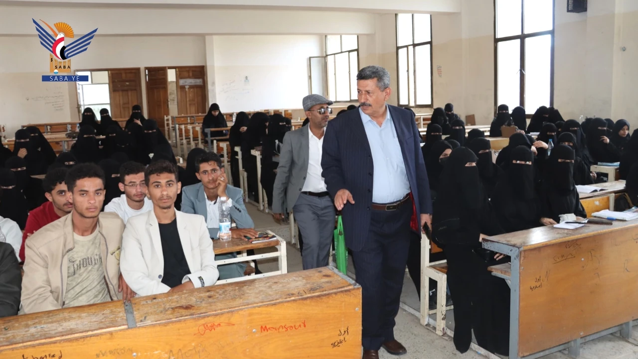 رئيس جامعة إب يتفقد سير عملية التنسيق والقبول