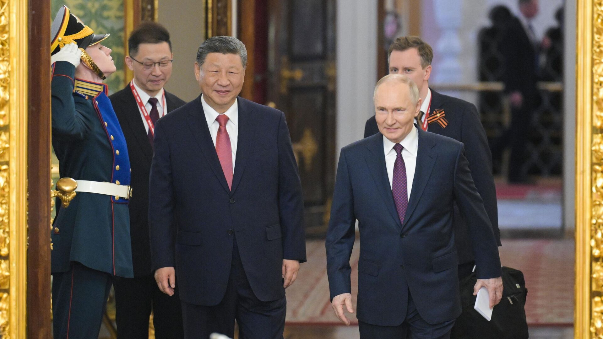 فولودين يطلع الرئيس الصيني على نتائج الاجتماع العاشر للجنة البرلمانية المشتركة للتعاون