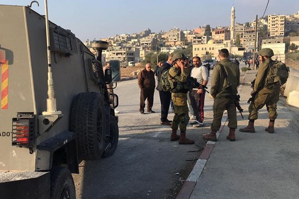 العدو الإسرائيلي يواصل عدوانه على قرية اللبن الشرقية جنوب نابلس لليوم الثاني