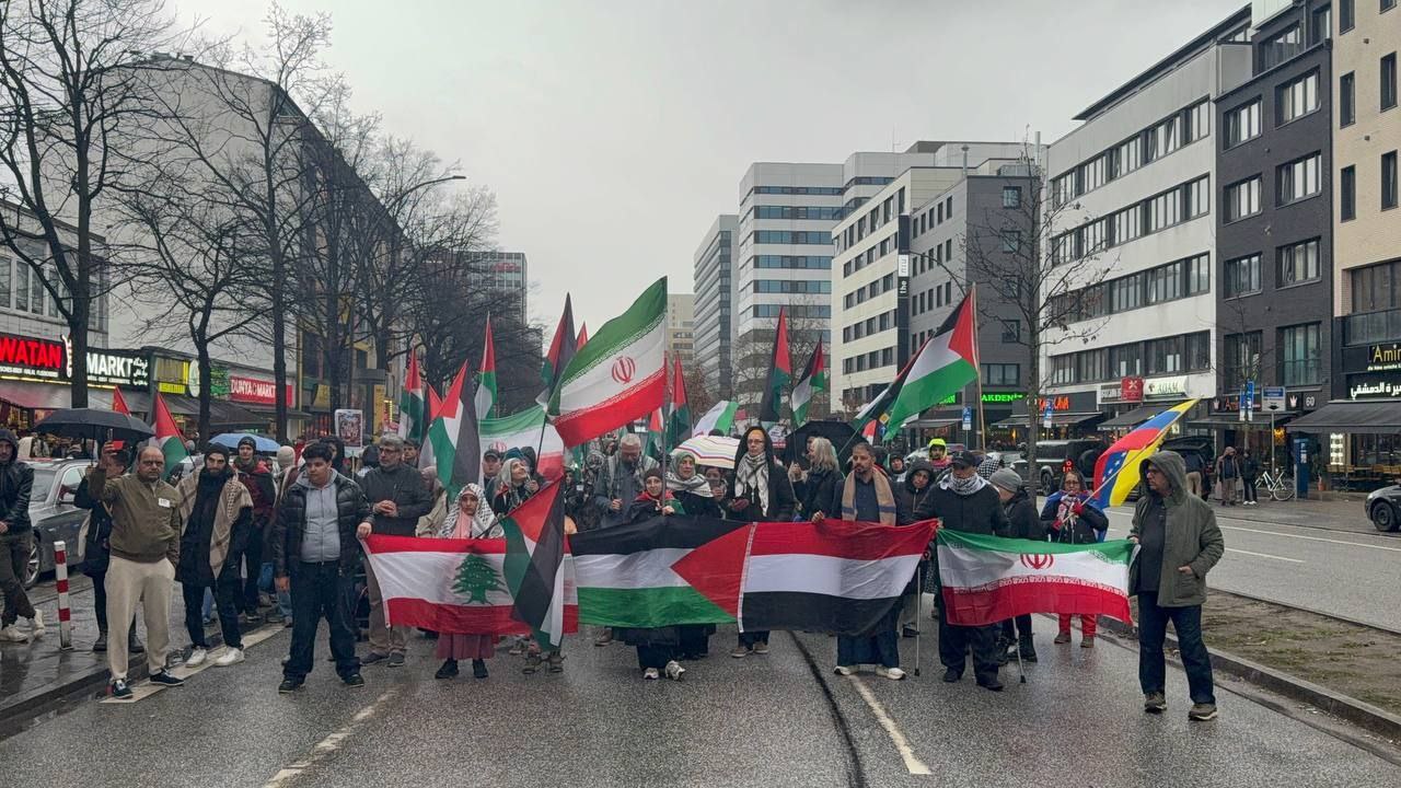 مسيرة في هامبورغ تضامنًا مع غزة ولبنان وإيران واليمن