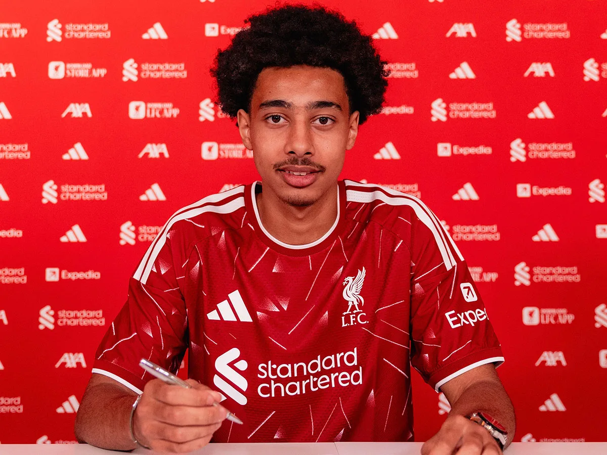 ليفربول الإنجليزي يعلن ضم الفرنسي دجيليان نجيسان