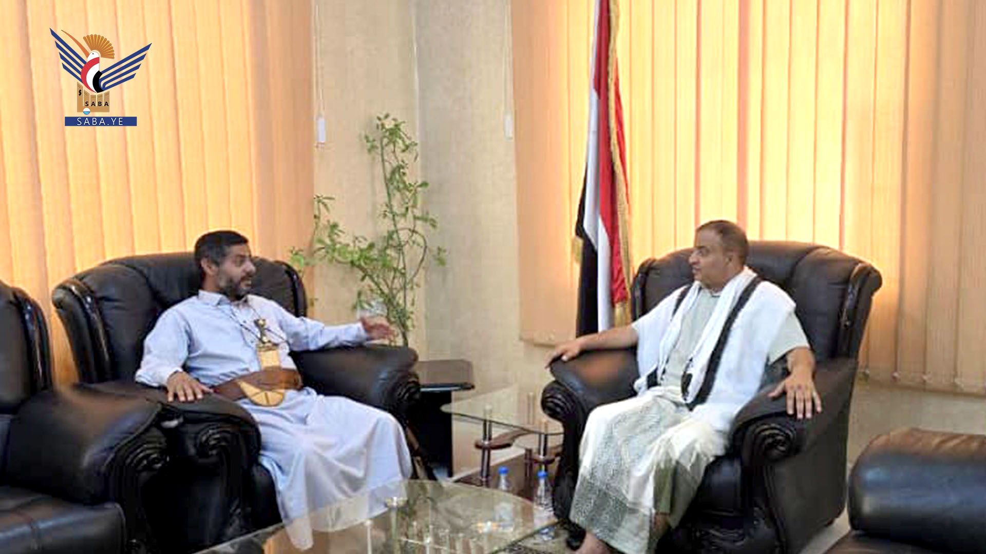 وزير الزراعة يناقش مع محافظ ذمار تعزيز التعاون الزراعي