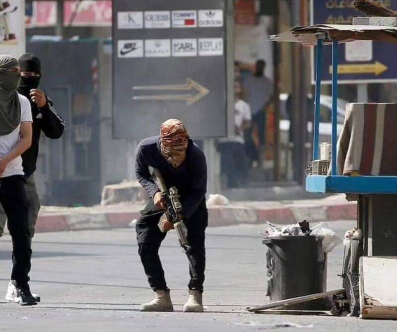 “معطى”: 32 عملاً مقاوماً في الضفة الغربية خلال 48 ساعة