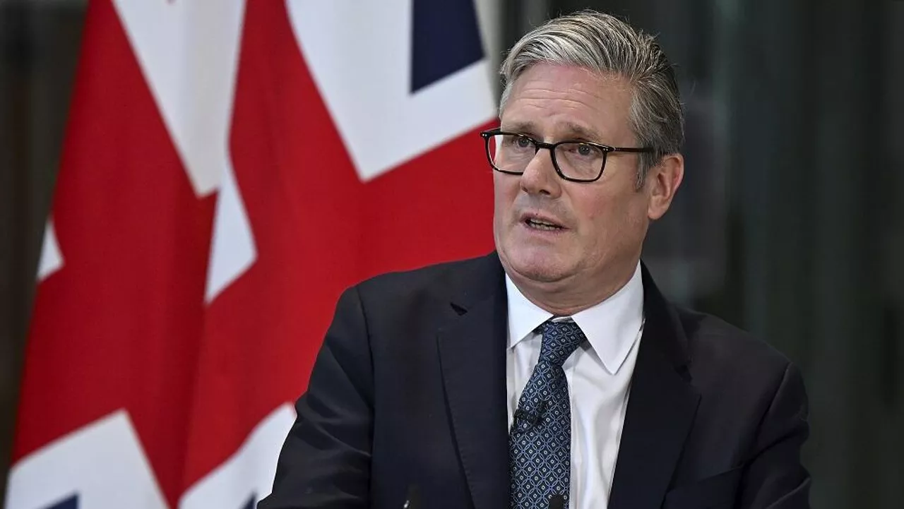 مجلة سبكتاتور: قضية ابستون قد تكلف رئيس وزراء بريطانيا منصبه