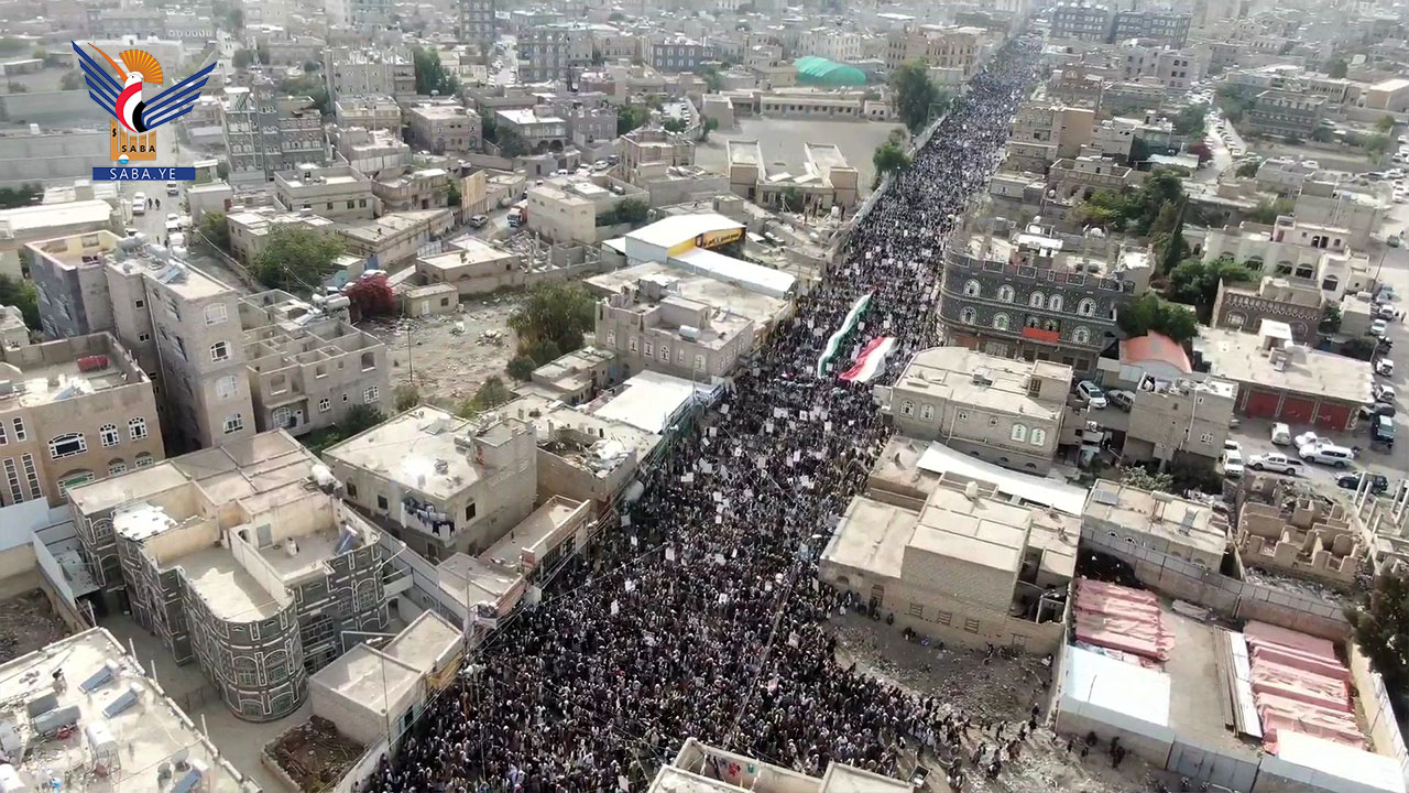 مسيرات جماهيرية في ذمار​ تأكيدا على الثبات والجهوزية لنصرة غزة