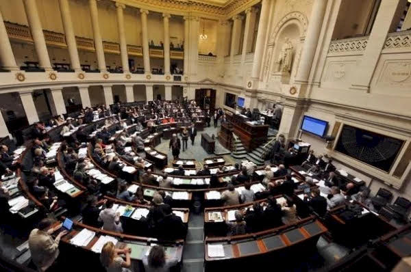 بالإجماع.. قرار تاريخي لبرلمان بروكسل لمحاسبة قادة العدو الصهيوني