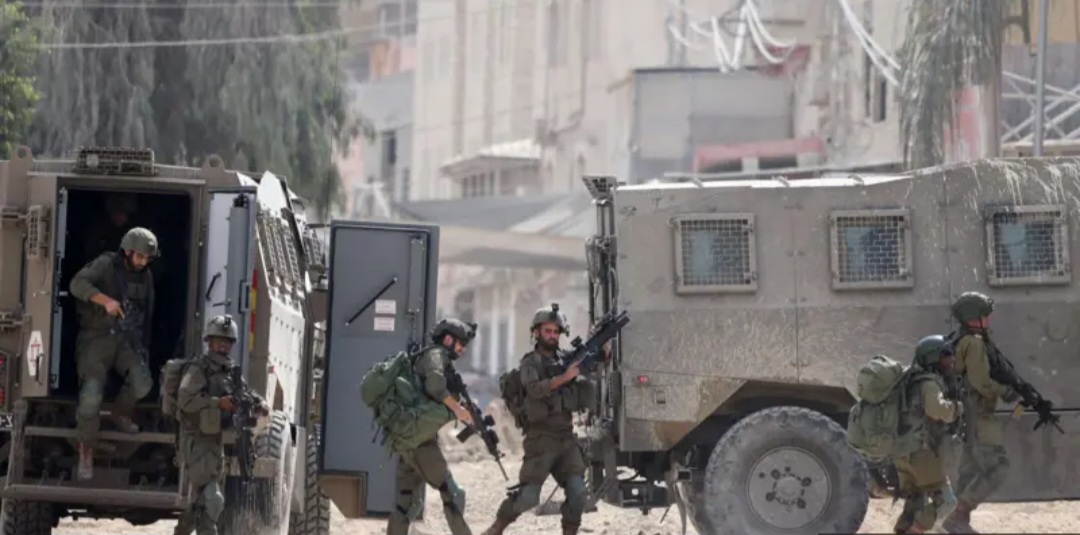 قوات الكيان تواصل عدوانها على طولكرم: مداهمات واعتقالات وهدم ممتلكات
