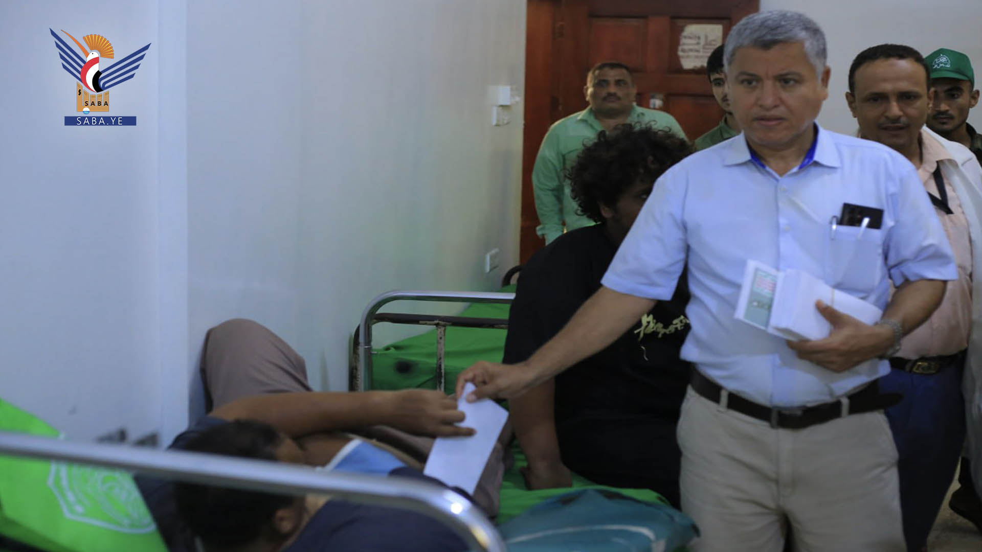 رئاسة جامعة الحديدة تتفقد أحوال الجرحى بمناسبة المولد النبوي