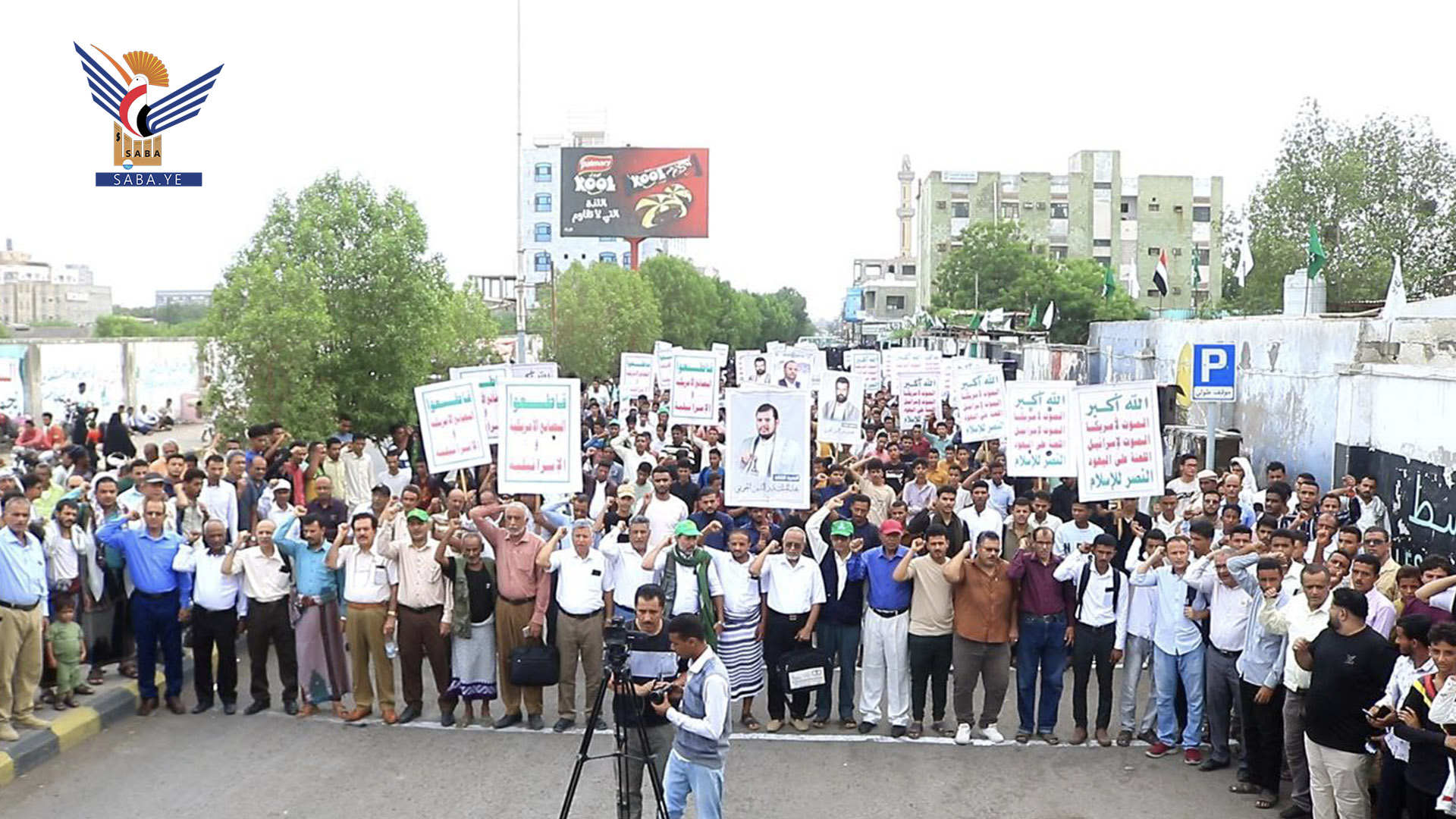 مسيرة حاشدة لطلاب جامعة الحديدة تنديدا بجرائم الابادة والتجويع في غزة 