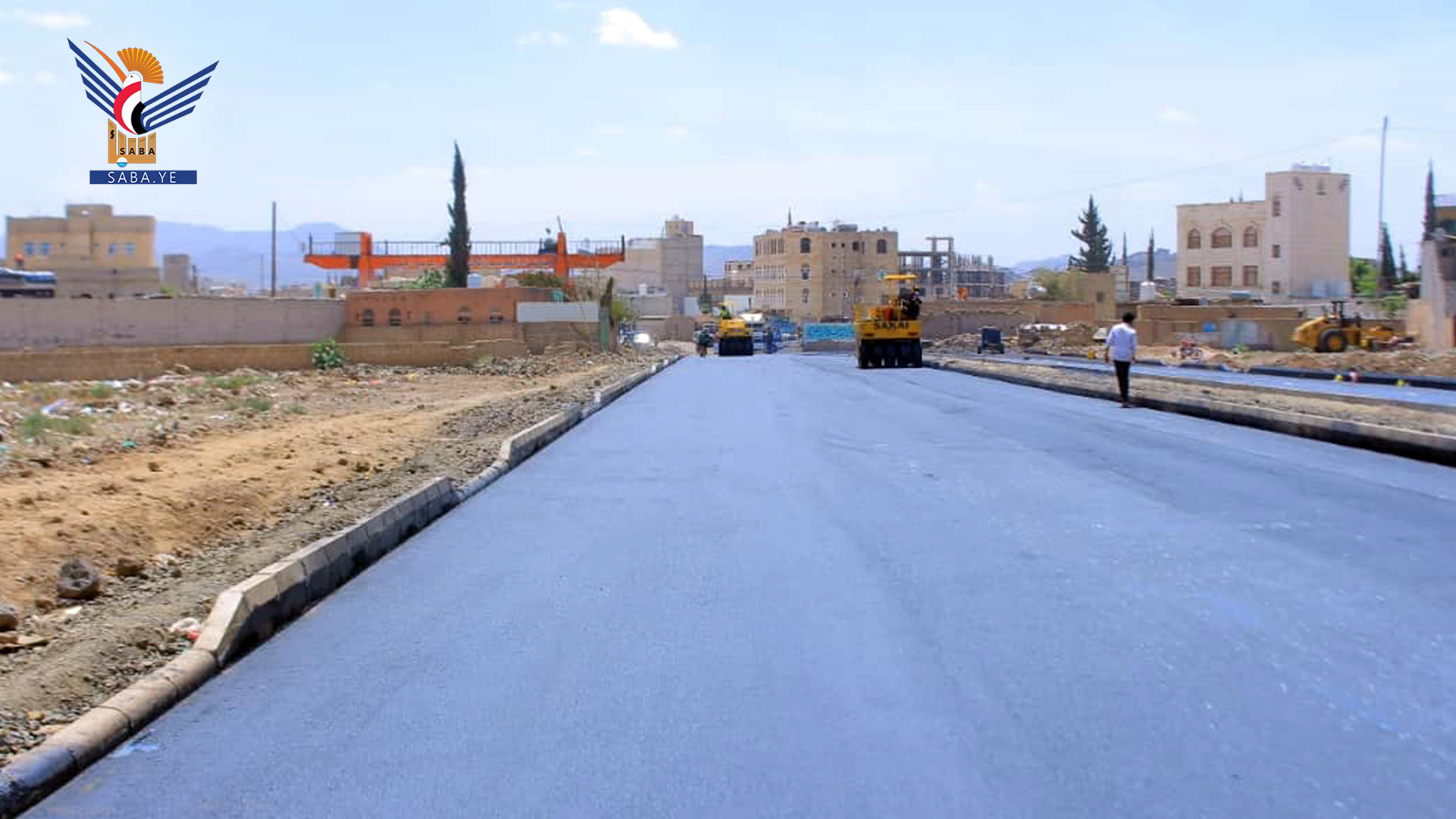 تفقد سير العمل في مشروع سفلتة شارع الثلاثين بمحافظة صنعاء