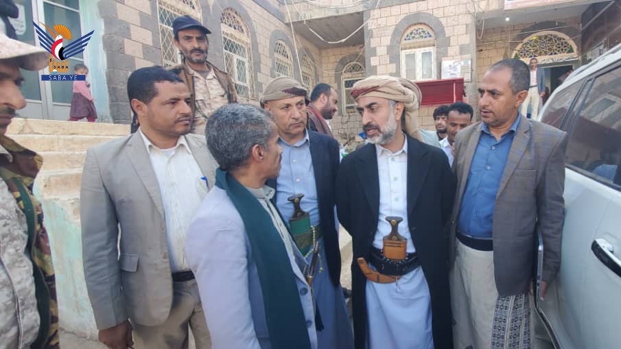 محافظ المحويت يطلّع على سير العمل بمستشفى الرجم الريفي