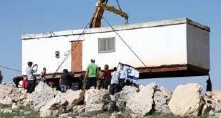 العدو الصهيوني يشق طريقا لصالح المستوطنات في القدس و يجرف أراضي بلدة بيتا