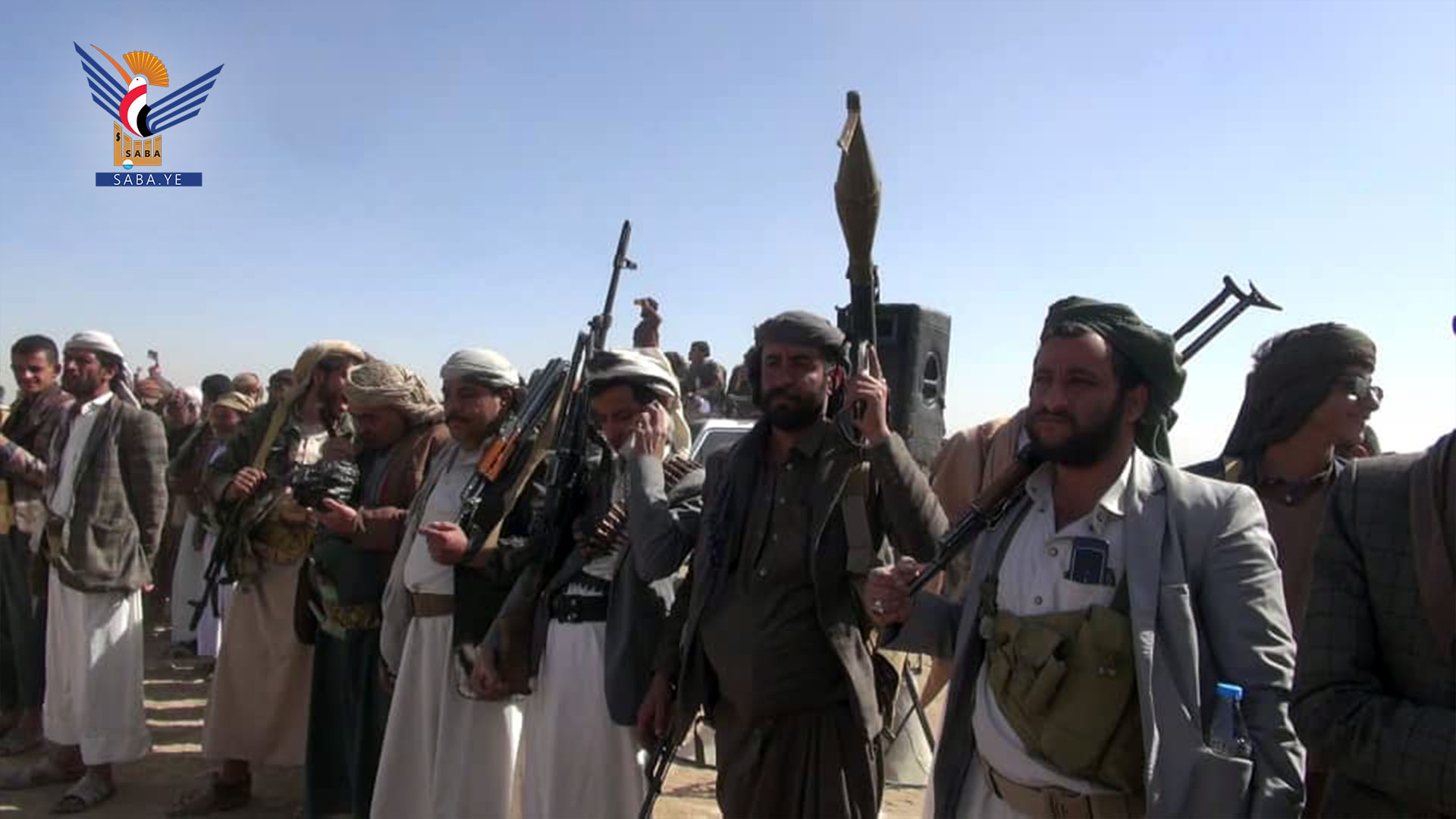 وقفة مسلحة لقبيلة بني الحارث بأمانة العاصمة إعلاناً للجهوزية وتحدياً للعدو