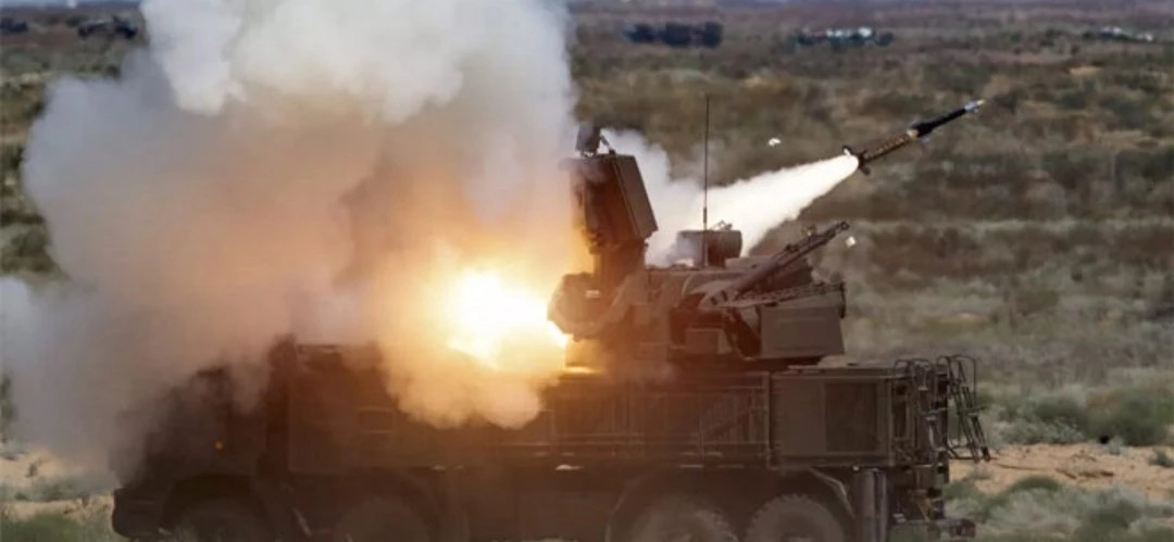 الدفاعات الروسية تحبط هجوماً لقوات كييف وتسقط أربع مسيرات