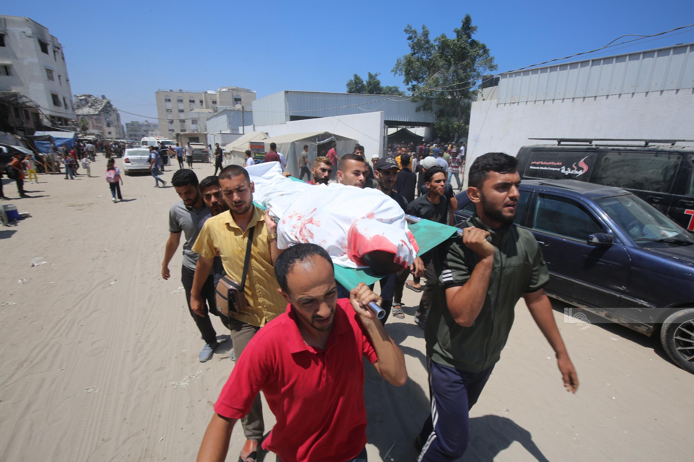 استشهاد تسعة في قصف للعدو الصهيوني استهدف منتظري المساعدات شمال غرب غزة