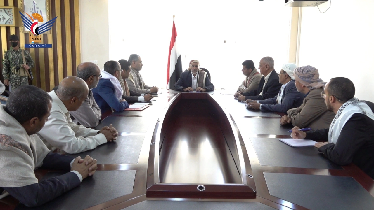 القائم بأعمال رئيس الوزراء يزور الهيئة العامة للأراضي