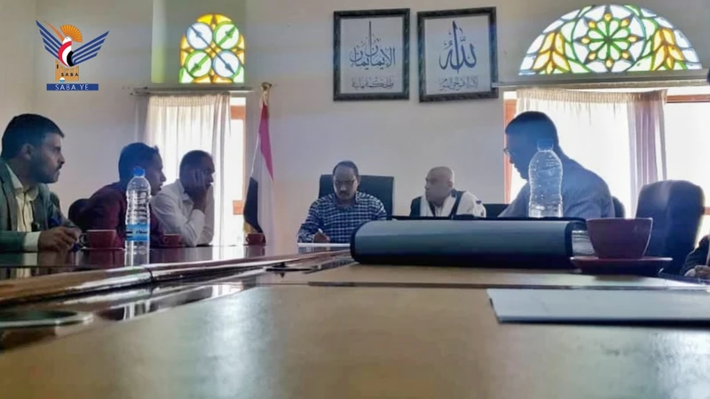 مناقشة تعزيز دور معهد العلوم الإدارية في تأهيل كوادر وحدات الخدمة العامة