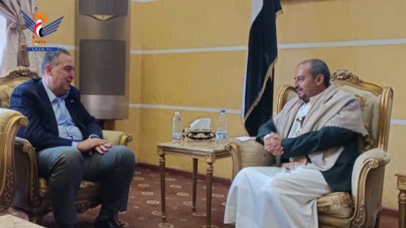 نائب وزير الخارجية يلتقي مدير مكتب مبعوث الأمين العام للأمم المتحدة إلى اليمن نائب وزير الخارجية يلتقي مدير مكتب مبعوث الأمين العام للأمم المتحدة إلى اليمن