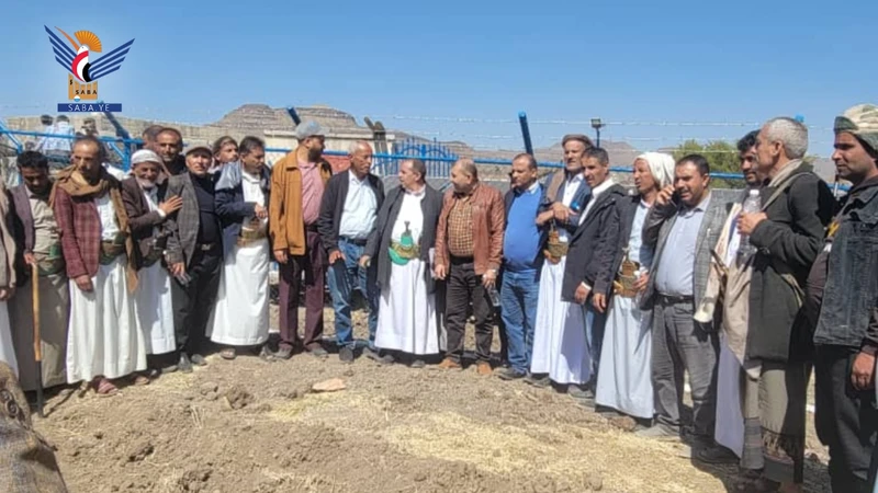 تسليم مشروع مياه عزلة جبل حجاج في مديرية السدة بإب للجنة المستفيدين