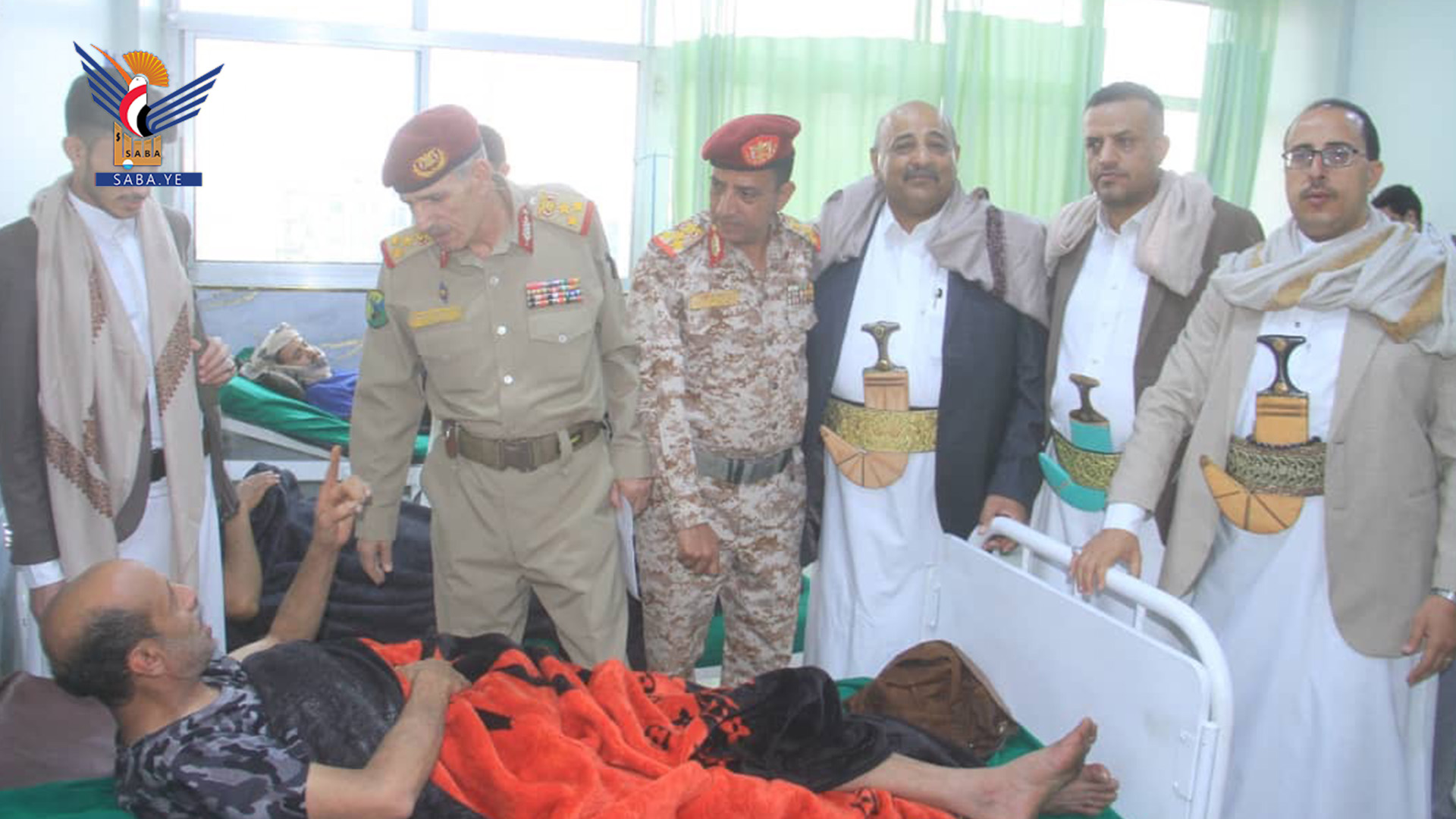 قيادات عسكرية تتفقد أحوال الجرحى في عدد من مستشفيات أمانة العاصمة