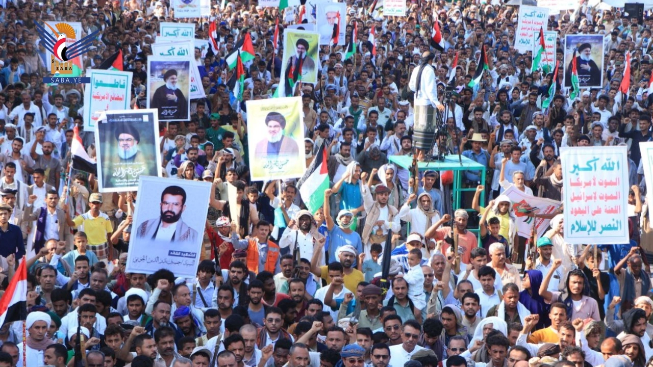  الحديدة تحيي ذكرى "طوفان الأقصى" بمسيرات مليونية