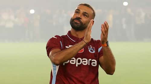 طرابزون سبور التركي يقدّم نجمه محمد صلاح بحضور جماهيري حاشد