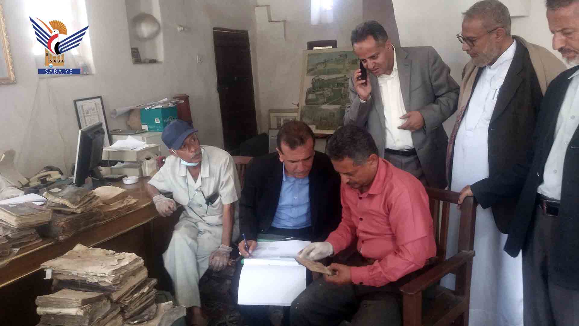 هيئة الآثار والمتاحف تسلم 75 مخطوطة لدار المخطوطات بإشراف وزير الثقافة