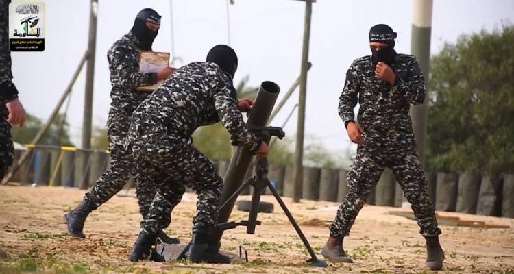 ألوية "صلاح الدين" تعرض مشاهداً لقصف تجمع لجنود وآليات صهيونية وسط خان يونس