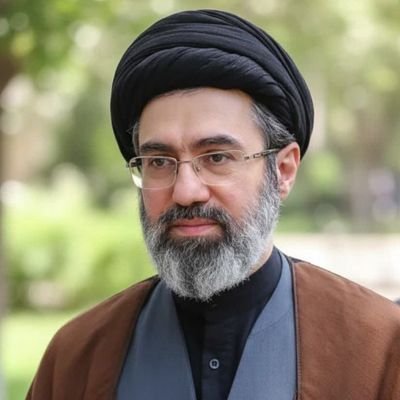 قائد الثورة الإسلامية في إيران: الكيان الصهيوني المهتز يلفظ أنفاسه الاخيرة