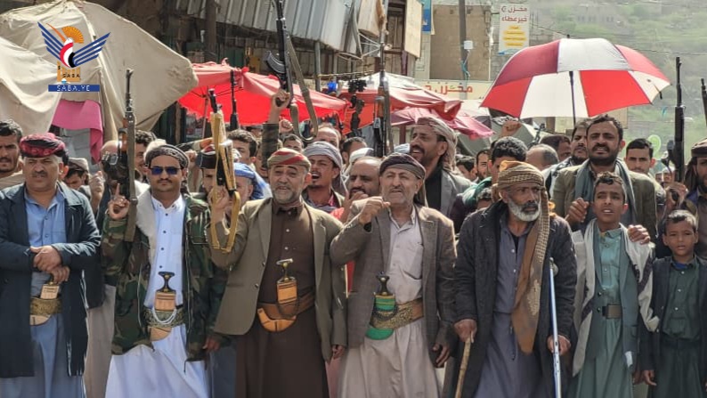 مسيرات ووقفات حاشدة بمحافظة صنعاء إعلانا للجهوزية لمواجهة الطغيان الأمريكي الإسرائيلي
